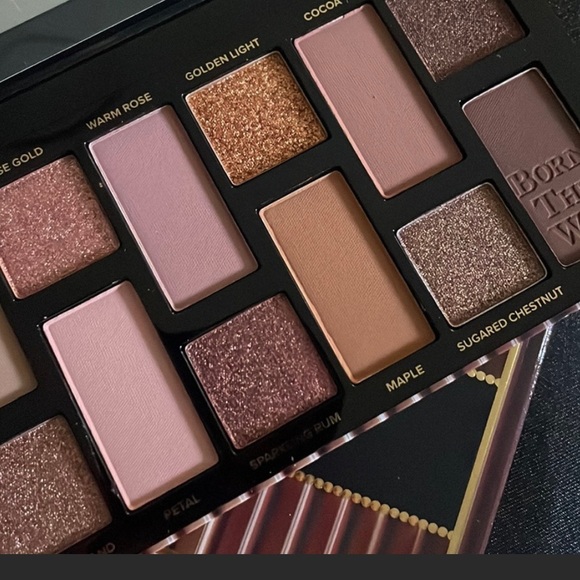 Too Faced Born This Way The Natural Nudes Eyeshadow Palette w/ gift - Picture 7 of 9